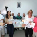 Vecinos de Villarroya esperan batir su récord de tiempo de votación
