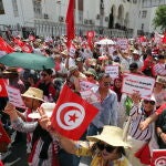Tunisians protest against Tunisian president