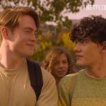 Nick y Charlie pasean su amor por París en la 2ª temporada de 'Heartstopper' 