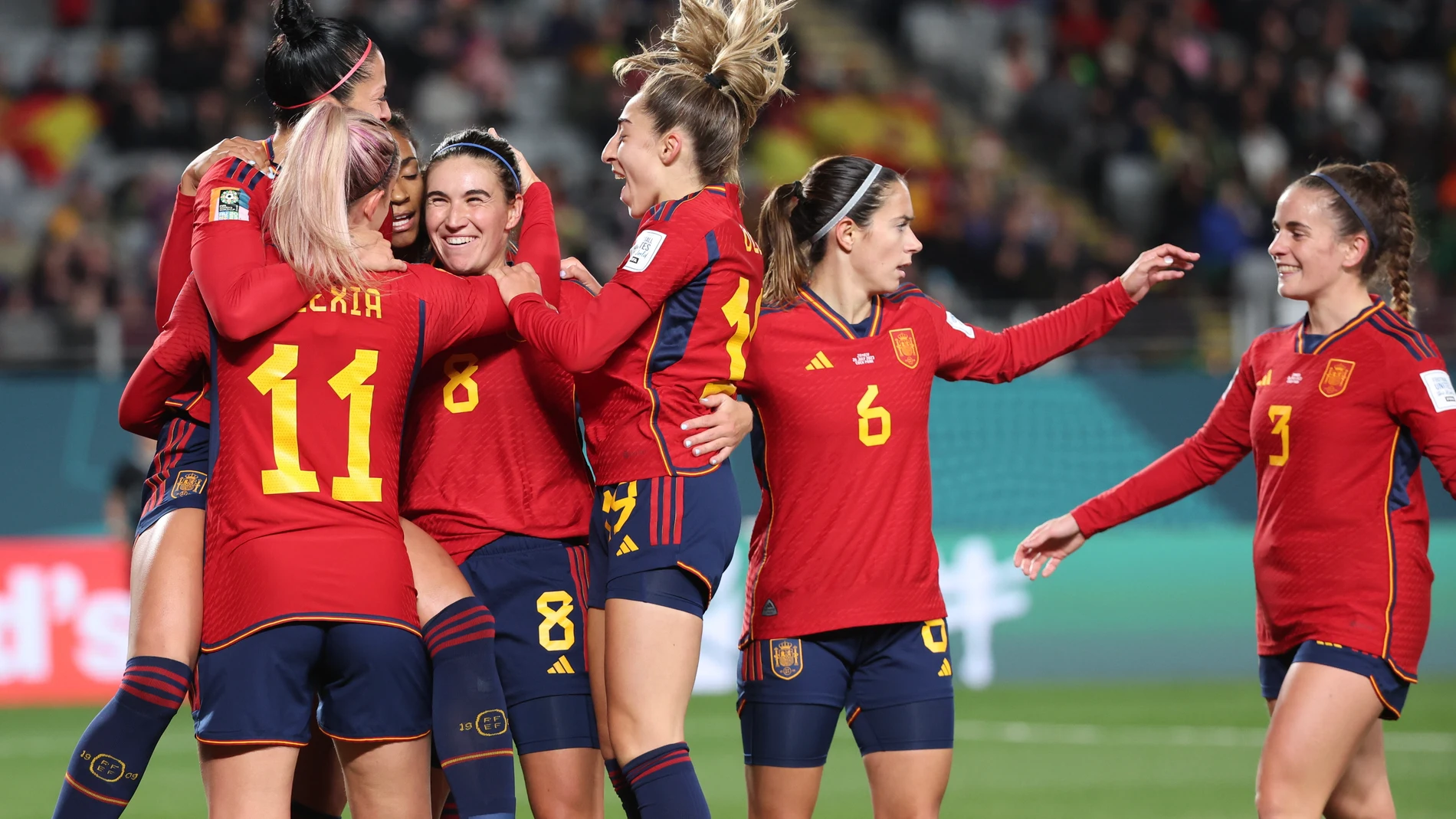 Auckland (New Zealand), 25/07/2023.- Jennifer Hermoso of Spain (L) celebrates with teammates after scoring the 2-0 goal during the FIFA Women's World Cup group C soccer match between Spain and Zambia, in Auckland, New Zealand, 26 July 2023. (Mundial de Fútbol, Nueva Zelanda, España) EFE/EPA/HOW HWEE YOUNG 