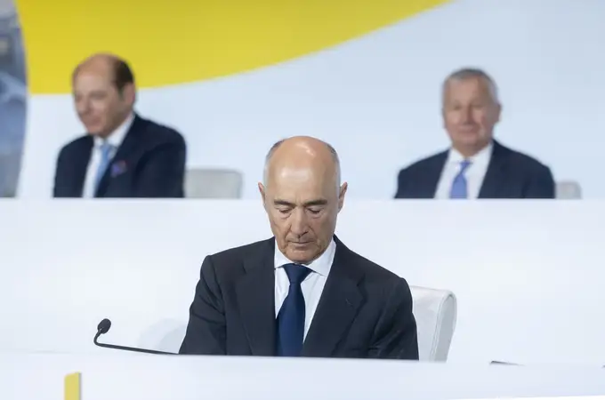 Del Pino acude a la reunión con Sánchez en Davos y se ven por vez primera desde la salida de Ferrovial