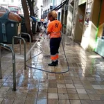 Valencia firma los contratos de limpieza de calles y aumenta la maquinaria en un 40 por ciento 