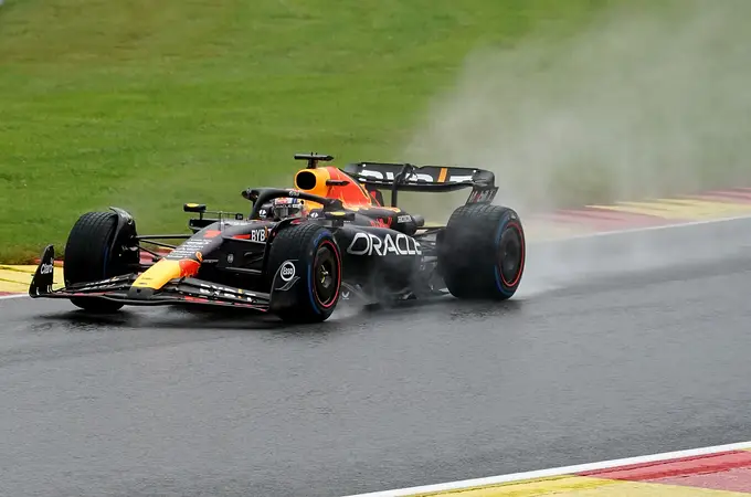 Fórmula 1: Verstappen gana con autoridad; Alonso, 5º y Sainz abandona