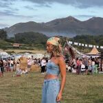Sara Baceiredo nos deleita con un 'total look' vaquero que desearás llevar en tu próximo festival