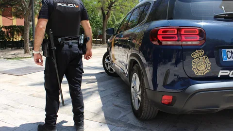 Detenido por amenazar a su vecino y cortarle los cables de la luz