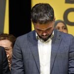 -FOTODELDÍA- GRAFCAT2795. BARCELONA, 23/07/2023.- El cabeza de lista de ERC, Gabriel Rufián, junto al presidente de la Generalitat, Pere Aragonès (i), comparece para valorar los resultados electorales de las elecciones generales que se han celebrado este domingo en las que la ERC ha perdido seis escaños. EFE/Alejandro García