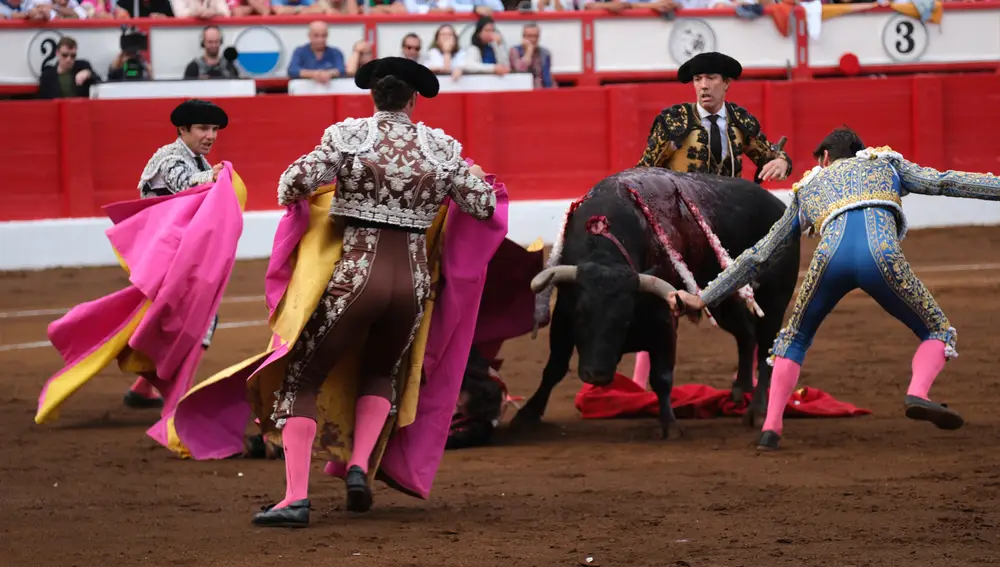 Últimos datos sobre la salud de Cayetano Rivera, herido al salvarle la ...