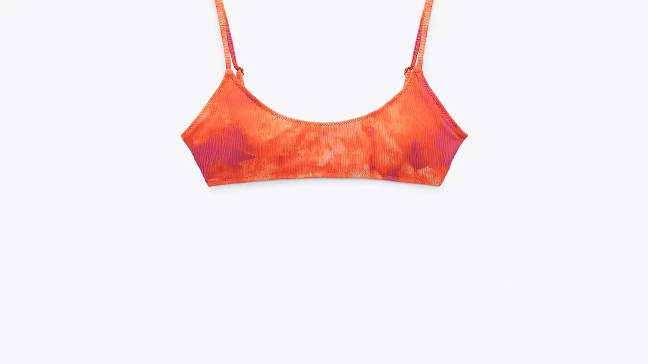 Top bikini plisado