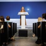 La secretaria general del PP, Cuca Gamarra, durante una rueda de prensa, en la sede del PP, a 31 de julio de 2023, en Madrid (España). Durante la comparecencia, Gamarra, ha exigido al presidente del Gobierno en funciones, que asuma que es "el perdedor" de las elecciones del 23 de julio y "rectifique" su negativa a reunirse esta misma semana con el líder del PP, Alberto Núñez Feijóo, para entablar un diálogo destinado a garantizar la "gobernabilidad" de España, en vez del "bloqueo" y la "ingobernabilidad". 31 JULIO 2023;PP;VGOBIERNO;ELECCIONES Alejandro Martínez Vélez / Europa Press 31/07/2023
