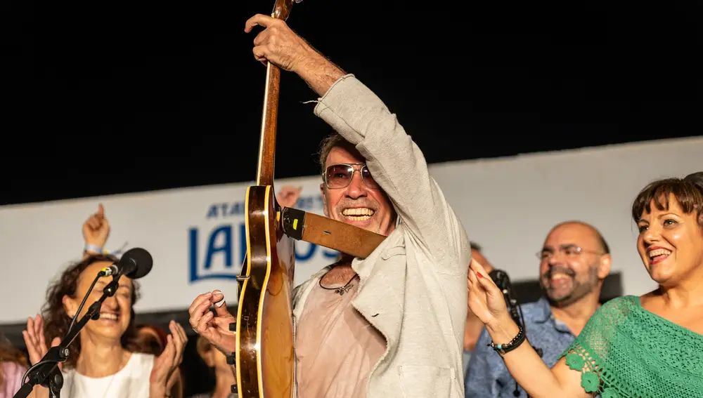 Nacho García en su actuación en Atardeceres Larios