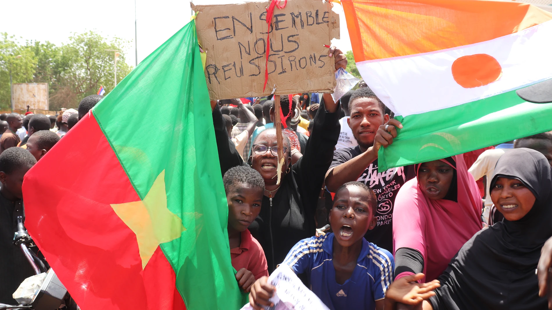 Níger.- Las Fuerzas Armadas de Nigeria niega tener órdenes de la CEDEAO para intervenir en Níger