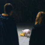 «Nina & The Pig»: El amor en la adolescencia es una cerdada