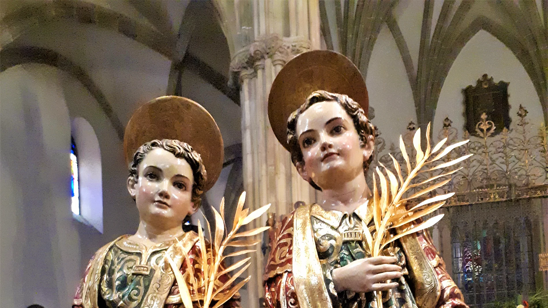 Esculturas de San Justo y San Pastor en la Catedral de Alcalá de Henares