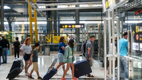 salidas y llegadas a la T4 del aeropuerto Adolfo Surez Madrid Barajas en agosto. David Jar