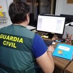 Guardia Civil detiene a un individuo por difundir presuntamente en redes sociales varios vídeos en los que se apreciaba maltrato animal