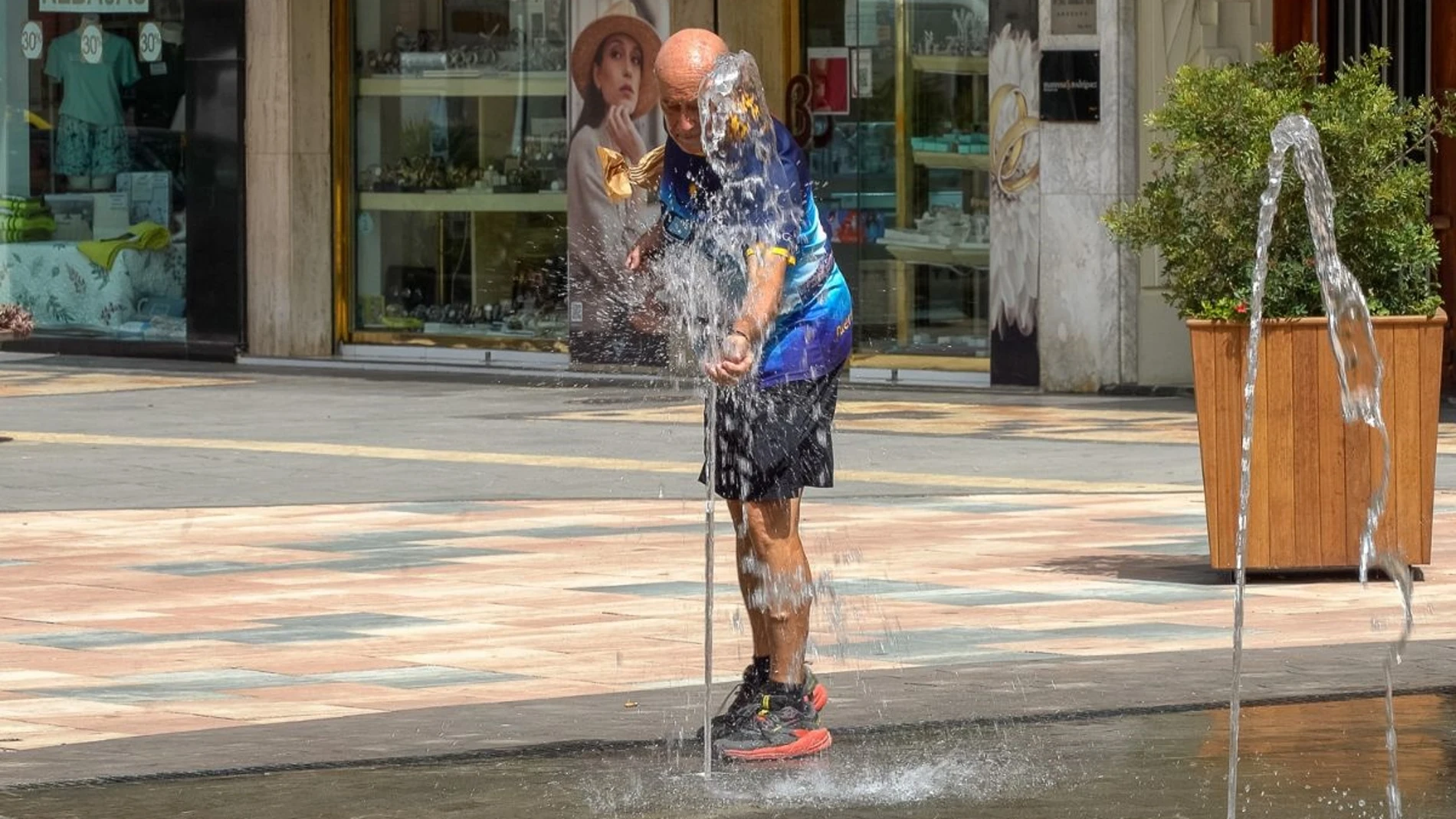 MURCIA.-Parte de la Región estará este miércoles en aviso amarillo por altas temperaturas que podrán alcanzar los 40 grados
