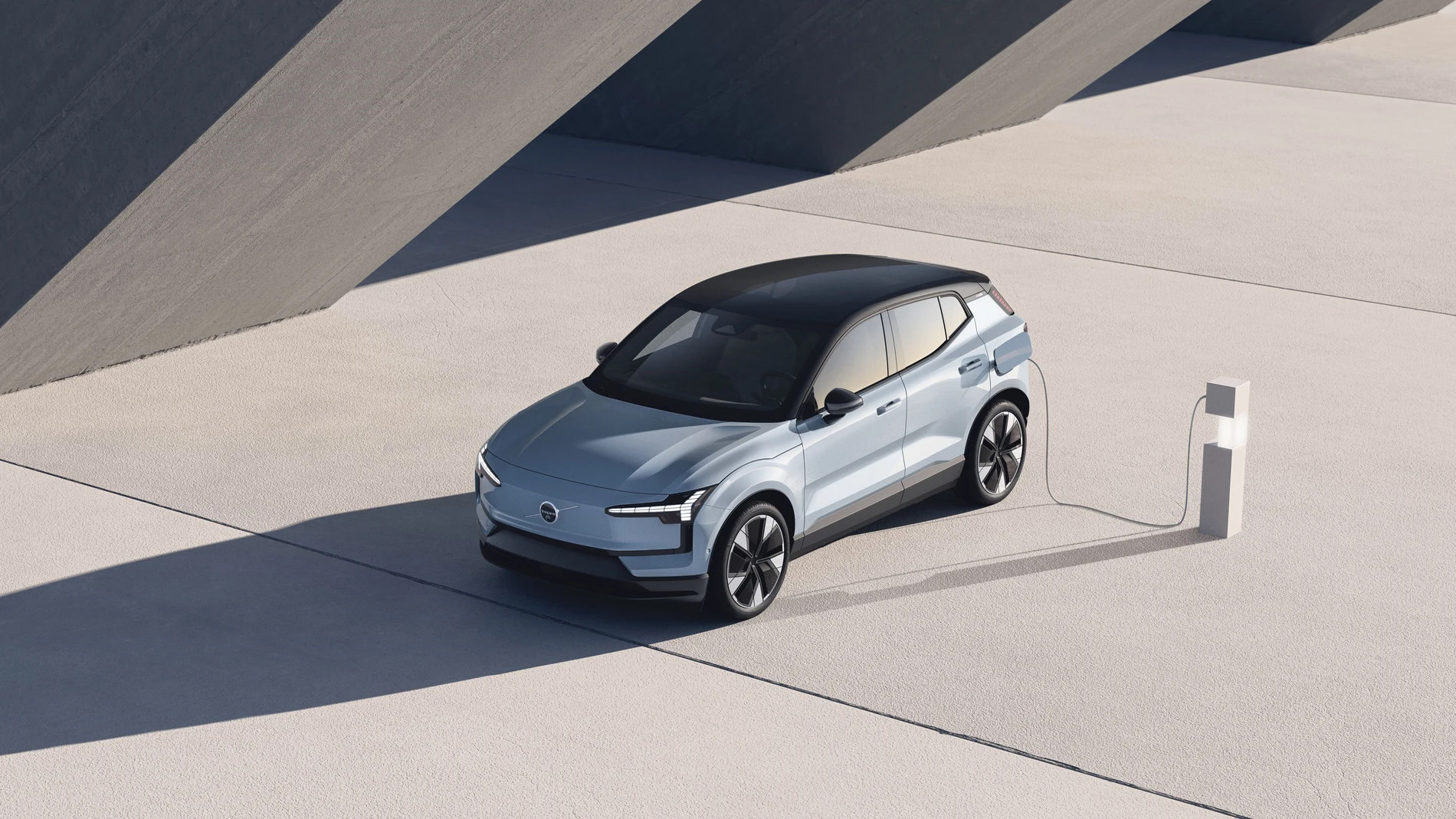 EX30: Volvo eleva la apuesta por los coches eléctricos en el segmento de los SUV compactos