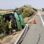 Un choque frontal entre un autobús y una motocicleta ha provocado este lunes la muerte del piloto de la moto en la N-340 a la altura del municipio de Tarifa (Cádiz)