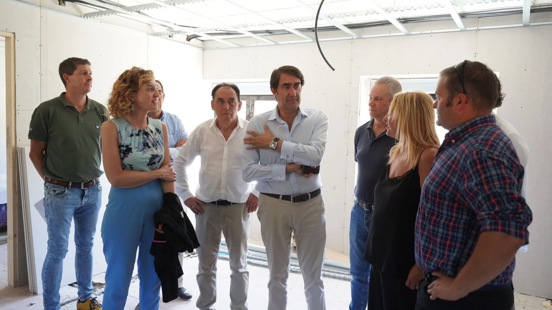 Suárez-Quiñones visita Molinos de Duero, donde la Junta ha rehabilitado dos viviendas para alquiler y tiene en marcha una promoción de cinco viviendas en régimen de venta, con condiciones preferentes para jóvenes