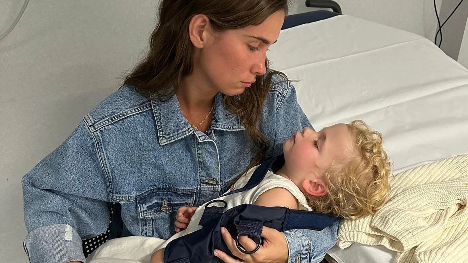 María Pombo y Martín en el hospital