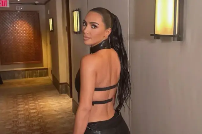 Kim Kardashian sorprende a sus fans con un ‘total black look’ de cuero en plena ola de calor en Miami