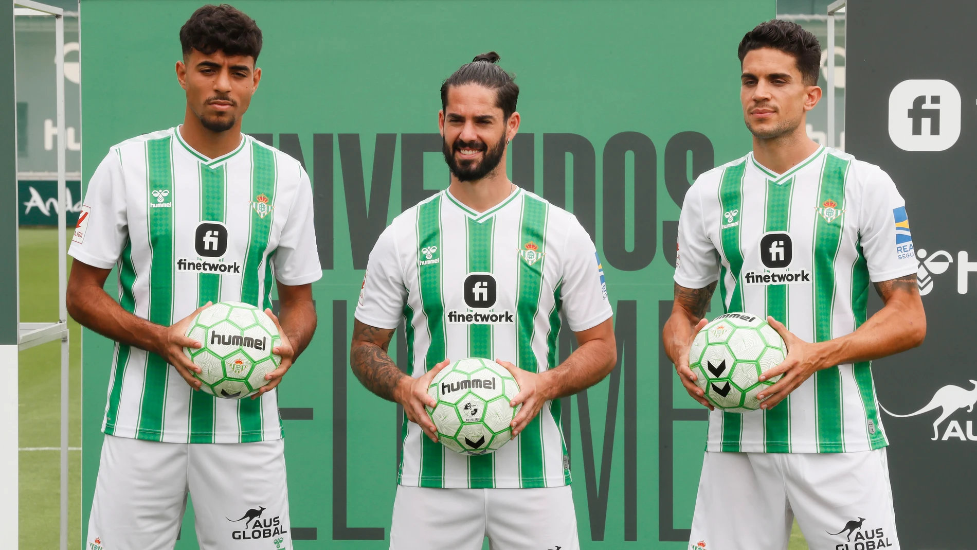 Riad, Isco y Bartra, jugadores del Real Betis