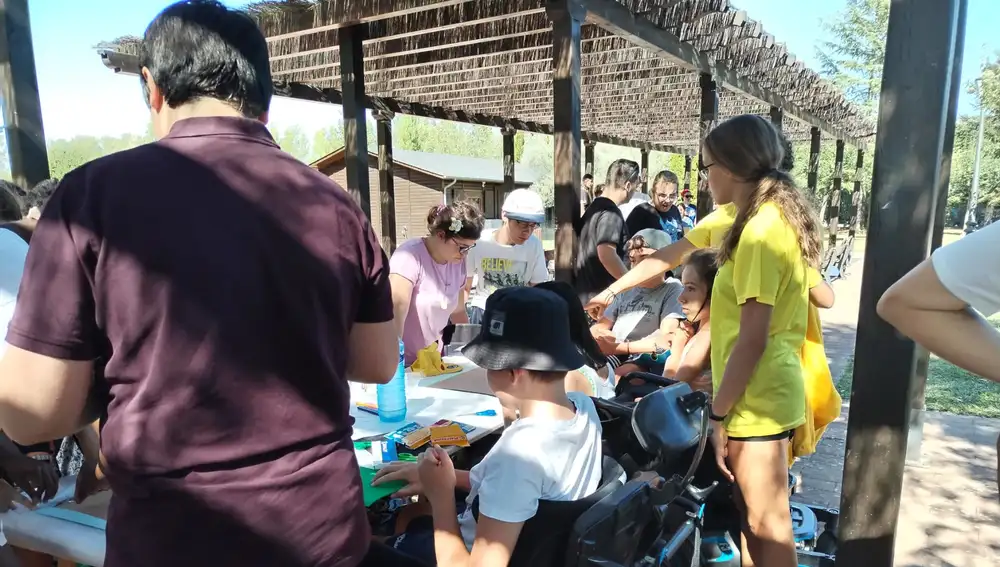 Campamento de verano organizado por la Federación Nacional de la asociación Aspaym.