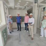 El concejal de Planificación Urbanística, Antonio Navarro, visitó ayer las obras de las nuevas viviendas