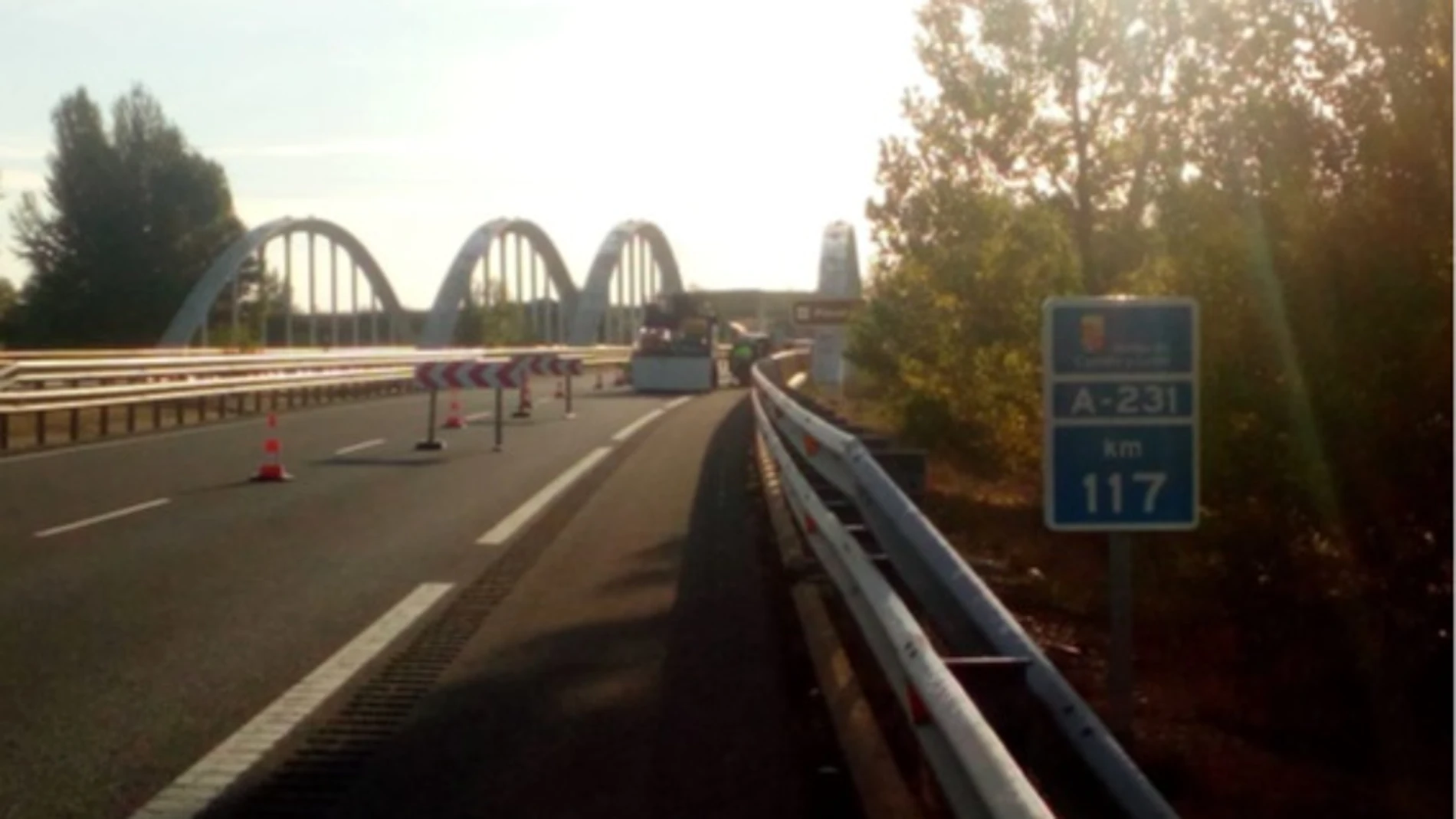 Obras de conservación en el puente de Melgar de Fernamental