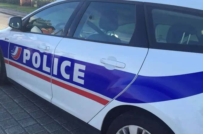 Detenida una mujer por amenazar con un cuchillo a feligreses de una iglesia a las afueras de París