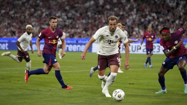 Harry Kane debutó con el Bayern en la Supercopa de Alemania