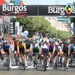 Esprint en la primera etapa de la Vuelta Ciclista a Burgos