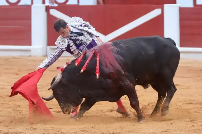 El Juli hace historia al indultar en Gijón al primer toro en 135 años (curiosa encerrona)