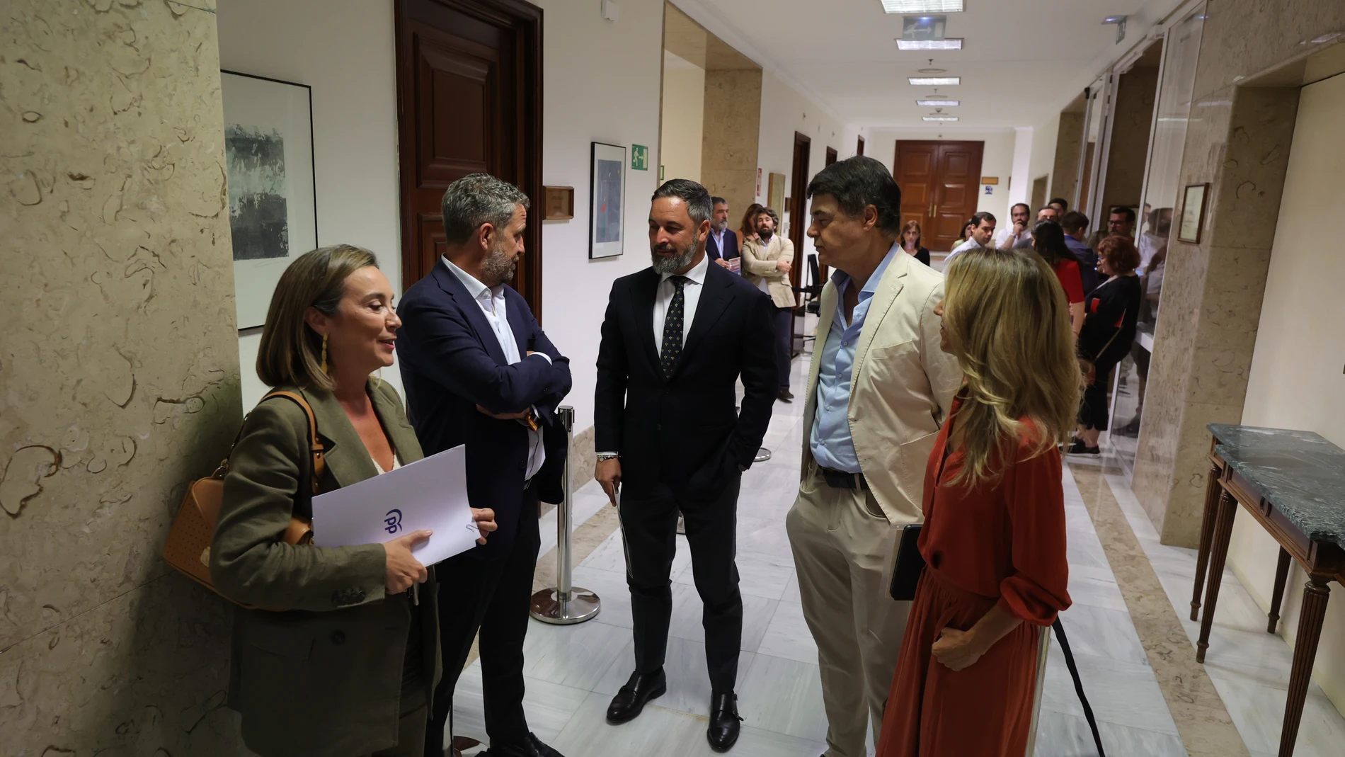 Vox reclama al PP una Vicepresidencia en la Mesa del Congreso y espera que Feijóo no les deje fuera como en Murcia
