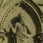 Estatua de Samuel en el Frente Oeste de la Catedral de Salisbury, Reino Unido
