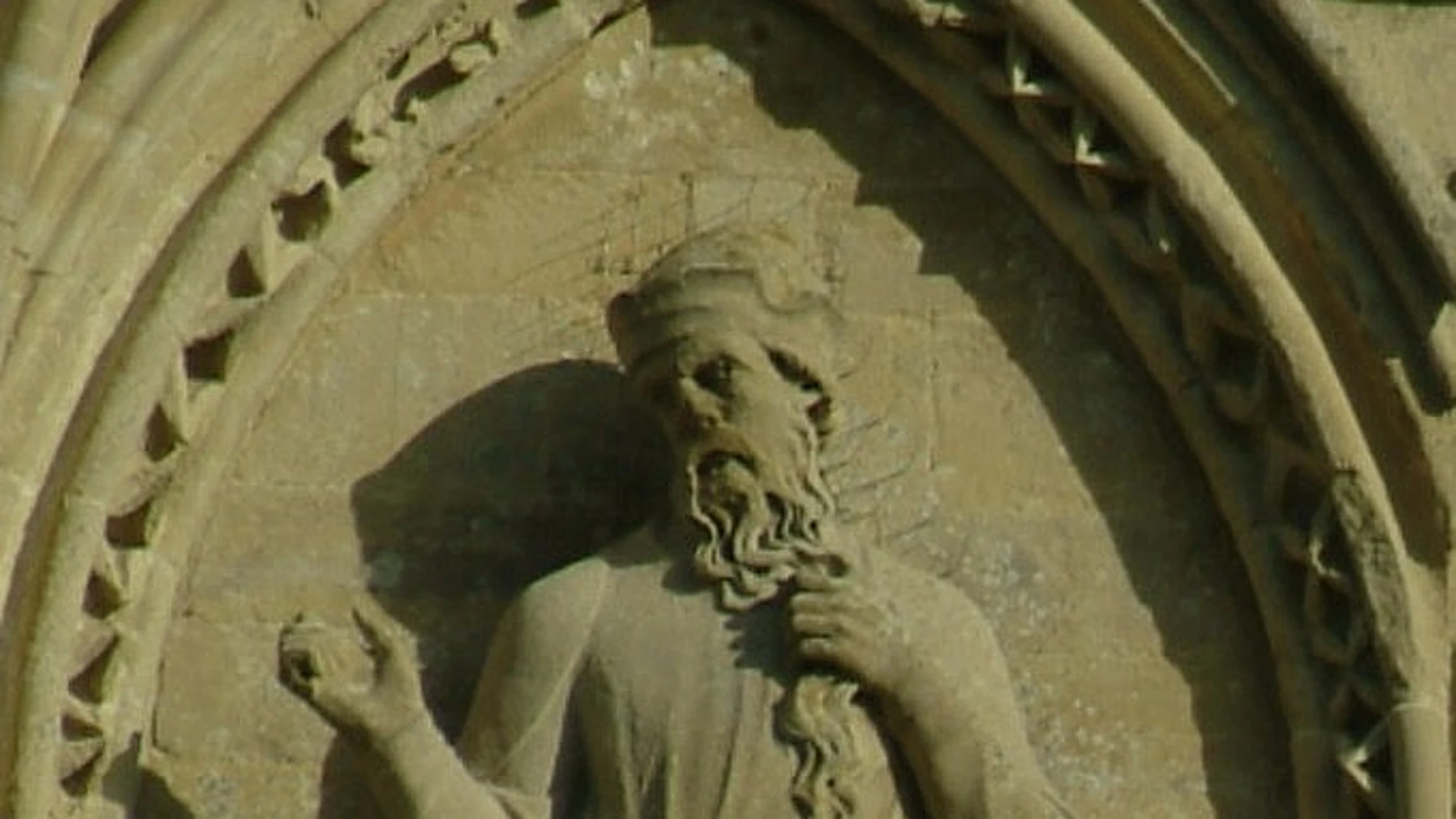 Estatua de Samuel en el Frente Oeste de la Catedral de Salisbury, Reino Unido