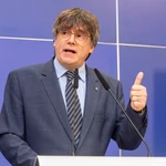 Puigdemont lamenta que el sistema político español "continua con el ancho de vía ibérica"