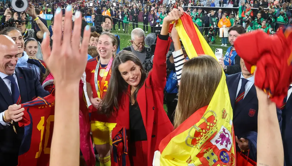La reina Letizia dice es emocionante alentar a La Roja en la final del Mundial