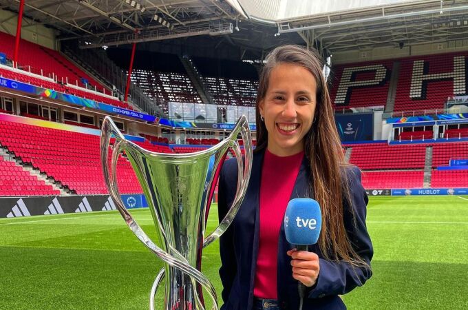 Alicia Arévalo, narradora de RTVE de los partidos del Mundial de fútbol femenino