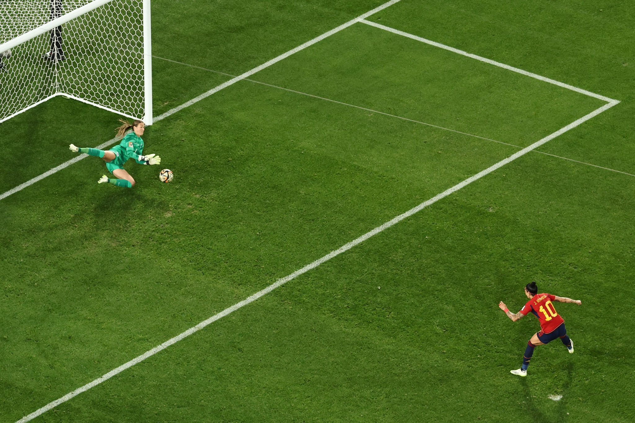 Jennifer Hermoso no ha podido convertir su penalti