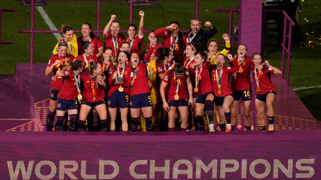 España celebra el título de campeonas del mundo