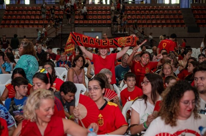 Más de 1.100 aficionados siguen la final del Mundial femenino de fútbol desde Barcelona