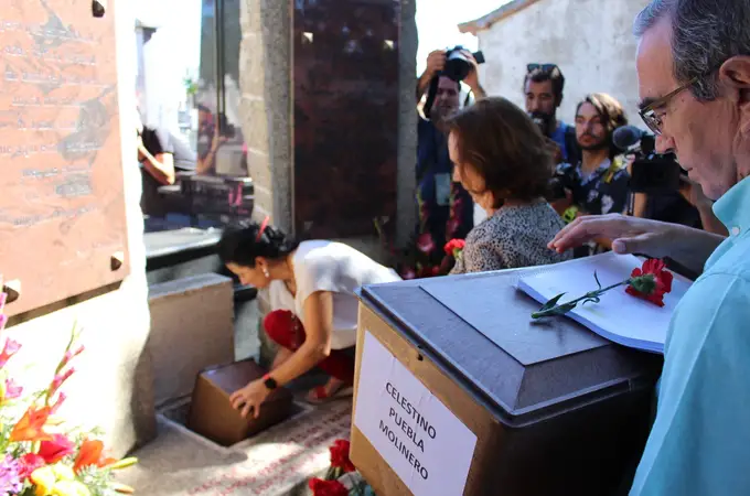 Bolaños oficia el primer entierro de exhumados del Valle de los Caídos