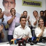 Daniel Noboa, presidential candidate for Alianza Accion Democrática Nacional, center, his wife Lavinia Valbonesi and his team celebrate during a press conference in Guayaquil, Ecuador Sunday, Aug.20, 2023. Early results in the snap presidential election pointed to candidate Luisa Gonzalez who is backed by the countryís fugitive ex-president, in a likely runoff with Noboa, the son of a banana tycoon. 