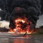 Una imagen que muestra supuestamente el incendio de un bombardero ruso