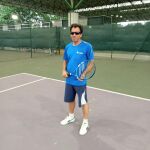 Nacho Ruiz, tenista sordociego en un entrenamiento: «Los audífonos me hacen disfrutar»