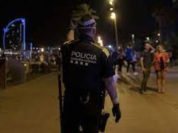 Mossos en la Barceloneta 