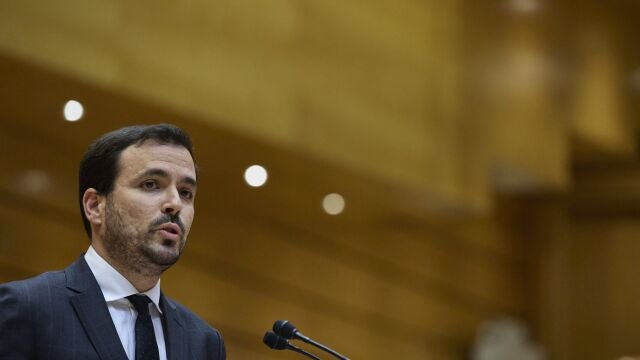 El ministro de Consumo, Alberto Garzón, interviene en una sesión de control al Gobierno en el Senado.