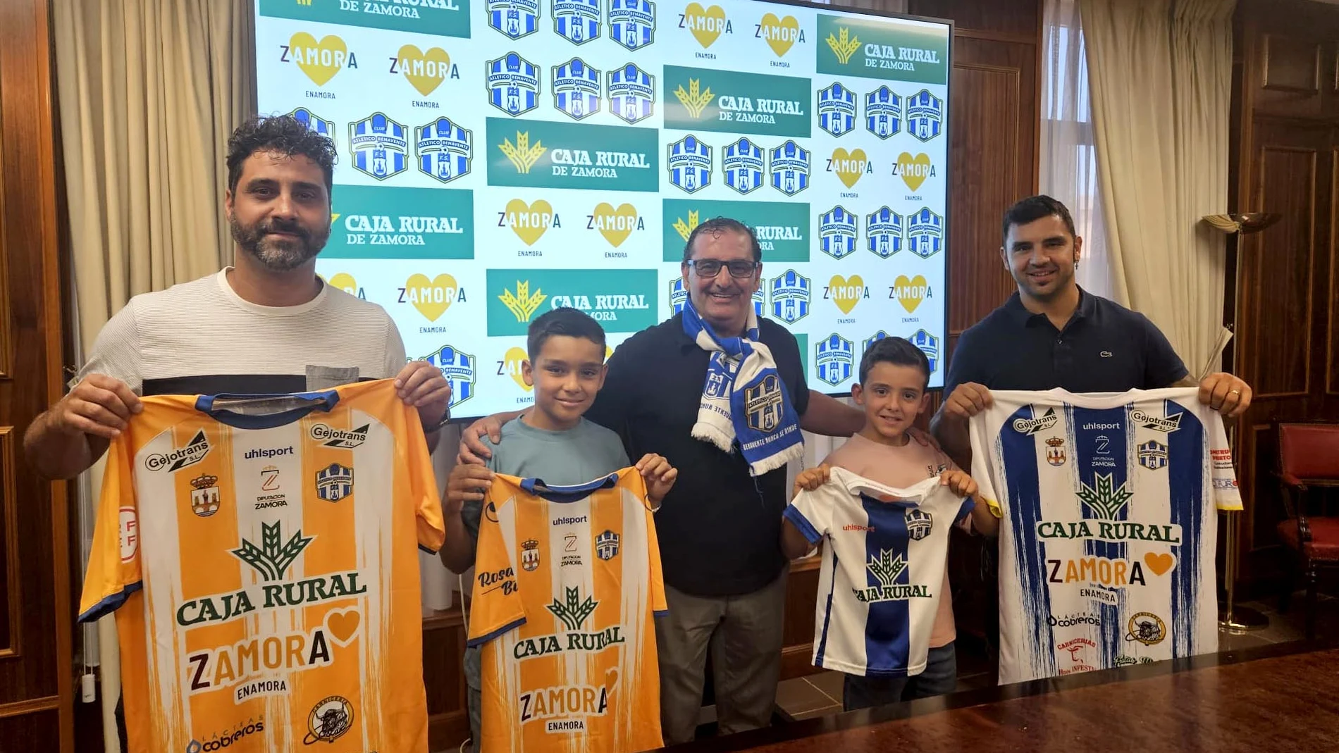 Caja Rural de Zamora renueva como principal patrocinador del primer equipo del Club Atlético Benavente Fútbol Sala