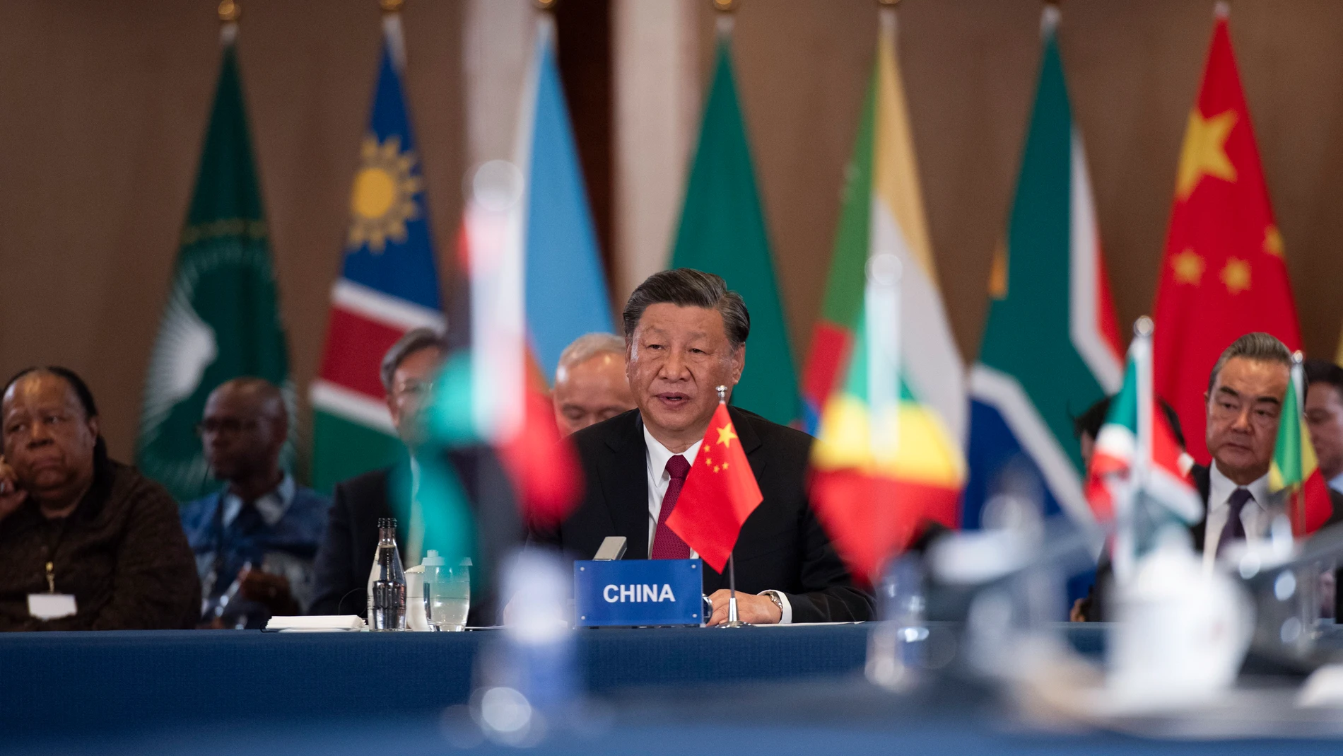 Johannesburg (South Africa), 18/04/2023.- President of China Xi Jinping speaks at the China-Africa Leaders' Roundtable Dialogue on the last day of the BRICS Summit, in Johannesburg, South Africa, 24 August 2023. (Sudáfrica, Johannesburgo) EFE/EPA/ALET PRETORIUS / POOL 